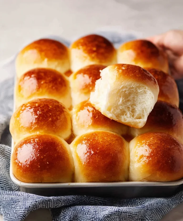 Easy Homemade Dinner Rolls-Soft & Fluffy Bread Recipe